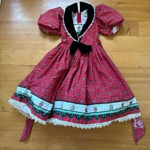 Daisy Kingdom dress lines with crinoline. Size 8.